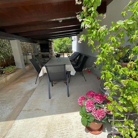 Apartman Varea Ližnjan Εξωτερικό φωτογραφία