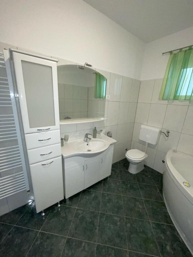 Apartman Varea Ližnjan Εξωτερικό φωτογραφία