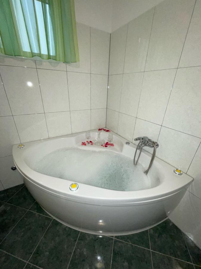 Apartman Varea Ližnjan Εξωτερικό φωτογραφία