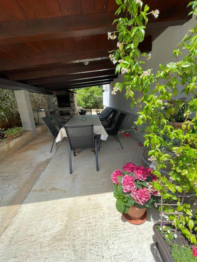 Apartman Varea Ližnjan Εξωτερικό φωτογραφία